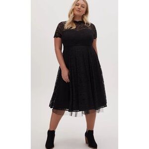 NWT Torrid Black Scallop Bodice Lace Tulle Dress 12